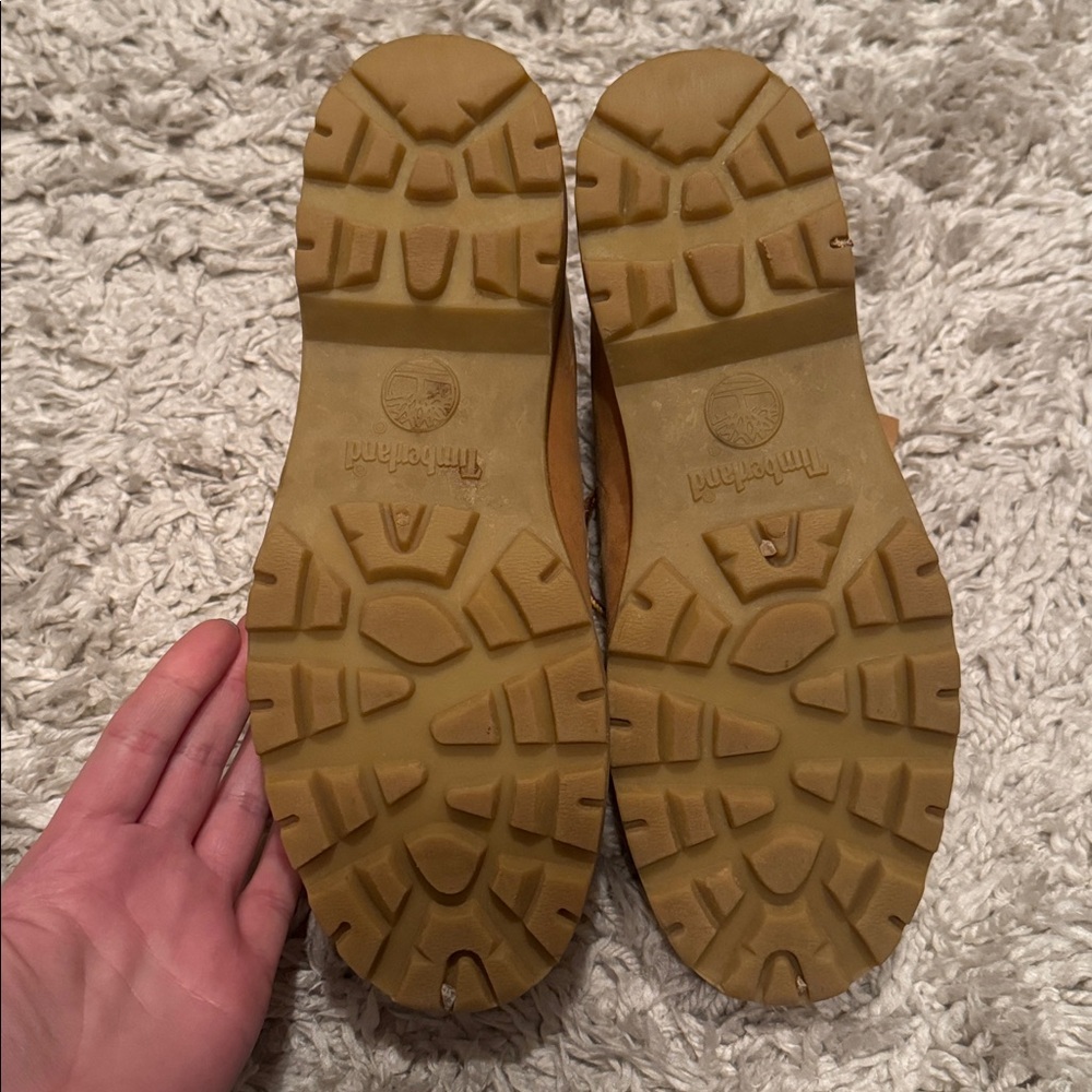 Timberland women’s 10 Tan Leather Boots - Picture 3 of 8